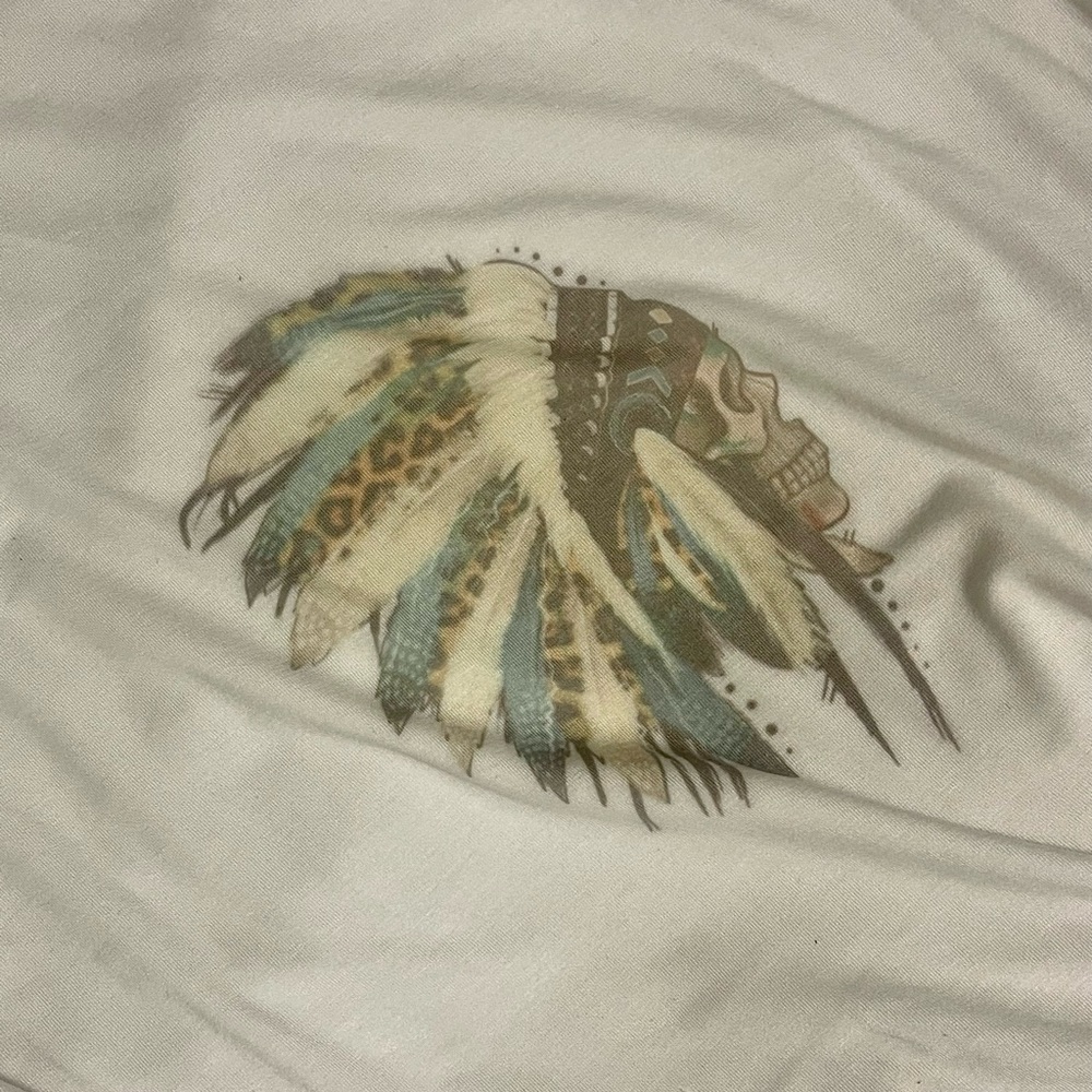 3️⃣/$15! Skull w/ head dress shirt - Picture 2 of 3